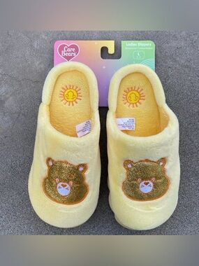 CARE BEARS Funshine Bear Yellow Platform Furry Plush Slippers Large L 8 - 9 8.5